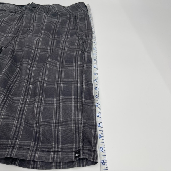 Quiksilver Amphibians Hybrid Men's 32 Gray Plaid Surfer Skater Y2K Swim Trunks - Picture 5 of 12